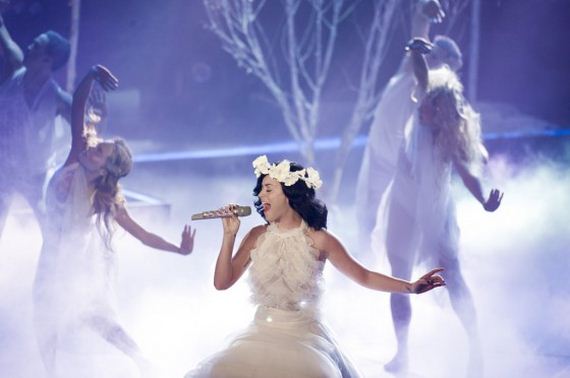 Katy-Perry -Performs-on-The-Voice